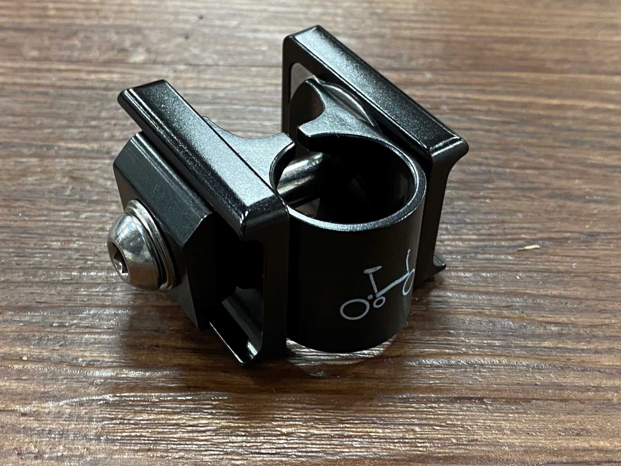 Brompton PentaClip Sattelbefestigung