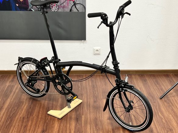 Brompton P Line Midnight Black Mittlerer Lenker Brompton P Line Midnight Black Mittlerer Lenker