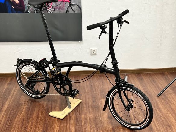 Brompton P Line Midnight Black Tiefer Lenker Brompton P Line Midnight Black Tiefer Lenker