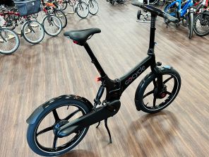 Gocycle G4i+ schwarz inkl Beleuchtung und Schutzblechen Testrad