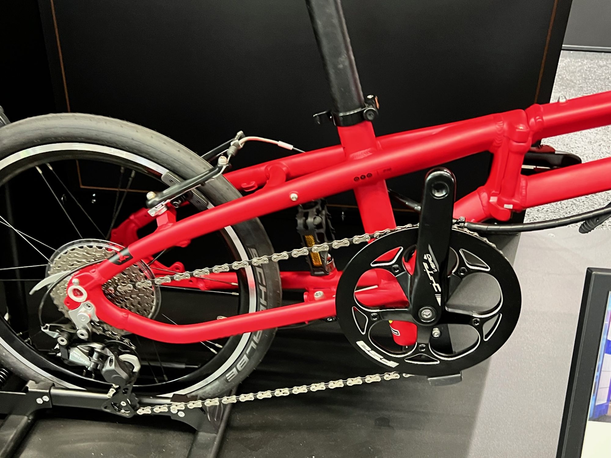 tern byb p8 vs brompton