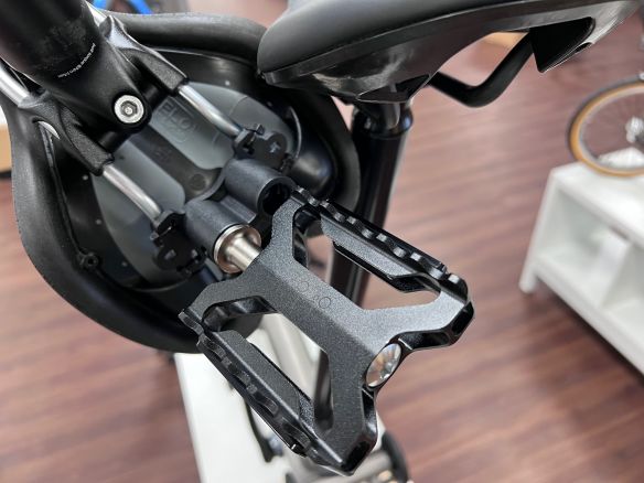 Brompton Superlight Pedal Lager-Halterung an der Sattelstrebe