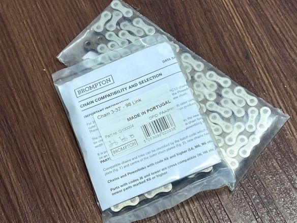 Brompton Kette 98 Glieder 44er Kettenblatt mit Kettenschloß Brompton Kette 98 Glieder 44er Kettenblatt mit Kettenschloß