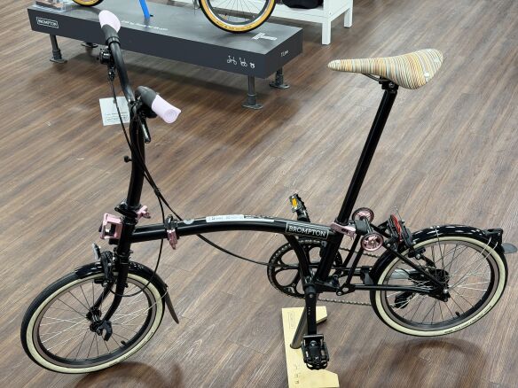 Brompton C Line 12-Gang Matt Black PINK gepimmt