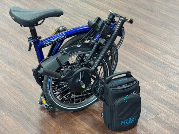 Brompton Electric C Line 6 Gang Gebraucht (2700 km.) Blue Lacquer Hoher Lenker