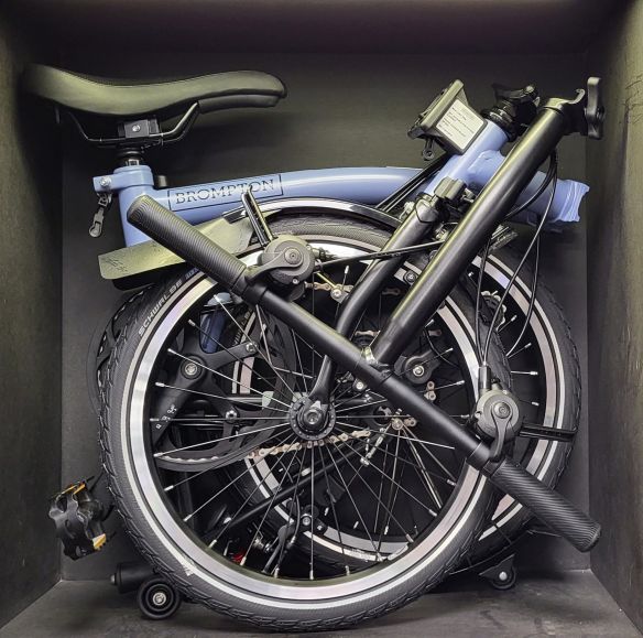 Brompton C Line Explore Cloud Blue/Schwarz Tiefer Lenker Brompton C Line Explore Cloud Blue/Schwarz Tiefer Lenker