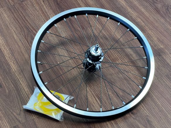 Brompton Hinterrad 1/2 Gang schwarz Superlight Brompton Hinterrad 1/2 Gang schwarz Superlight