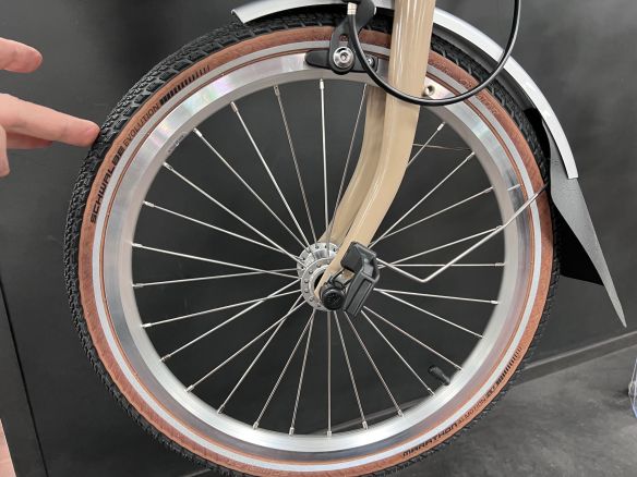 Schwalbe Brompton Reifen Marathon Almotion Darktanwall(Barbour Edition)