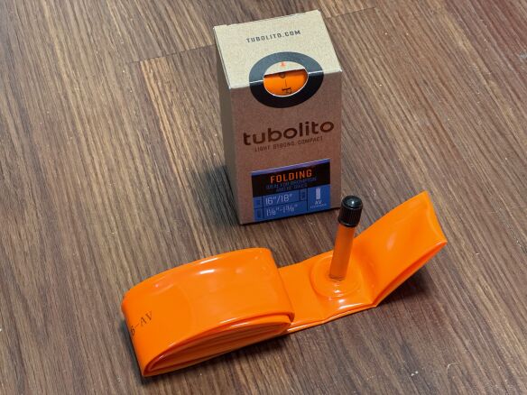 Tubolito Schlauch AV4 Ultralight für Brompton Falträder(ggf. Serie bei P Line) Tubolito Schlauch AV4 Ultralight für Brompton Falträder(ggf. Serie bei P Line)