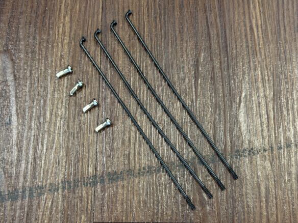 XXS Conway Speichen Set 4 Stk mit Nippel für Conway Fahrräder