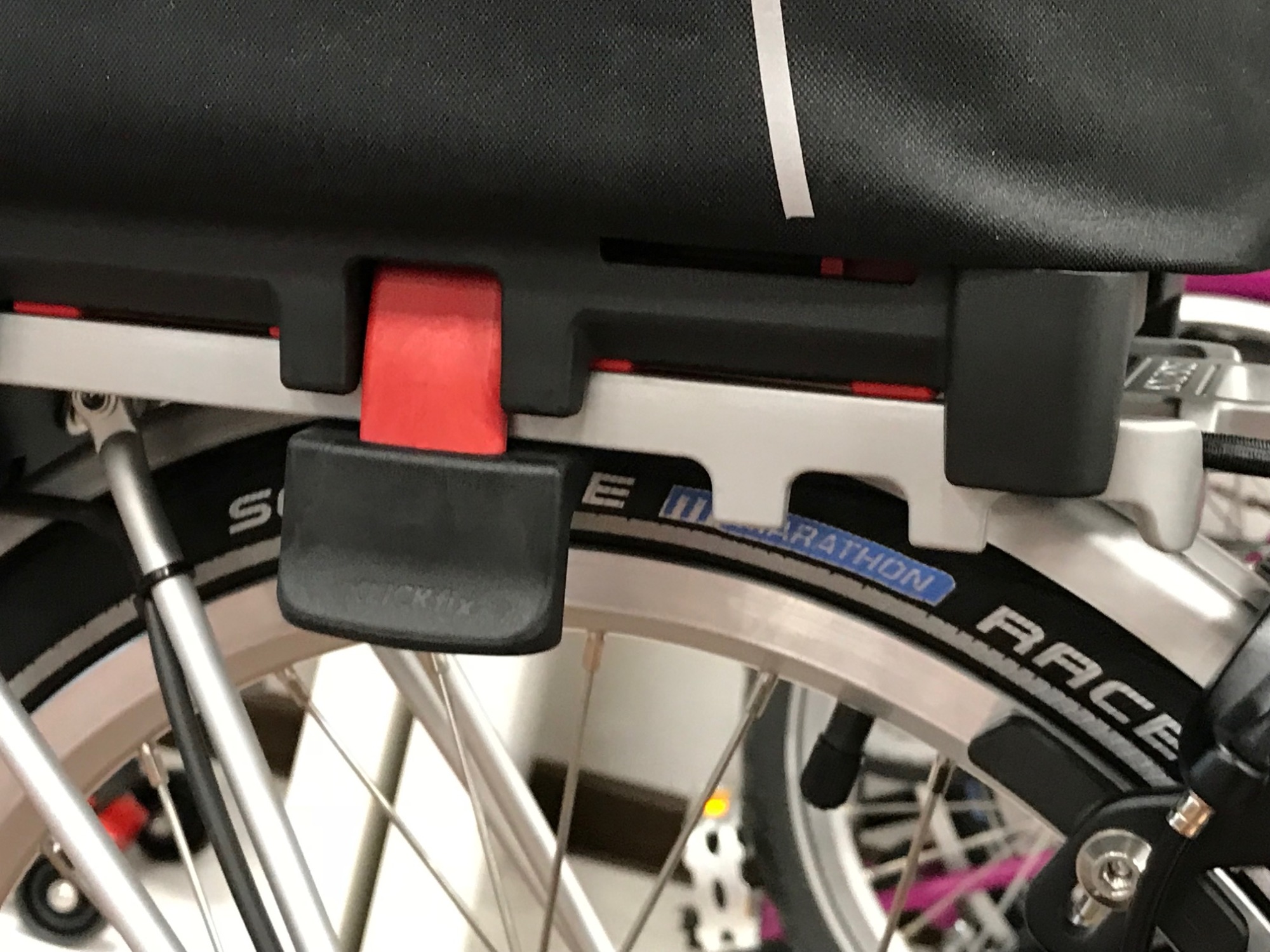 Klickfix Racks KLICKfix Rack Pack SCHWARZ wasserdicht passend für Brompton P Line und ...