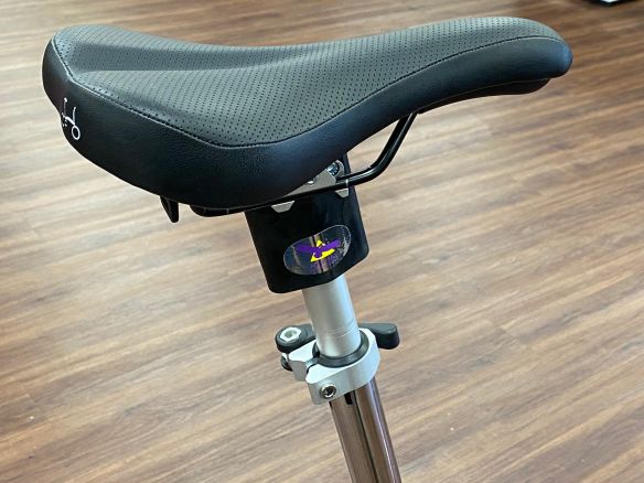 Airwings Feder Sattelstütze für Brompton inkl. Teleskop Sattelstütze (silber) Airwings Feder Sattelstütze für Brompton inkl. Teleskop Sattelstütze (silber)