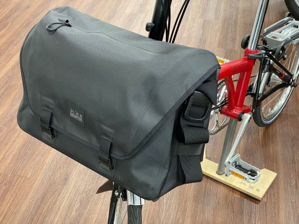 Brompton Metro Waterproof Bag Large schwarz