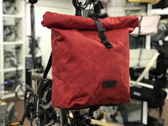 LUMABAG The Urban Traveller Brompton Bag Rot Scarlet Rucksack inkl Rahmen