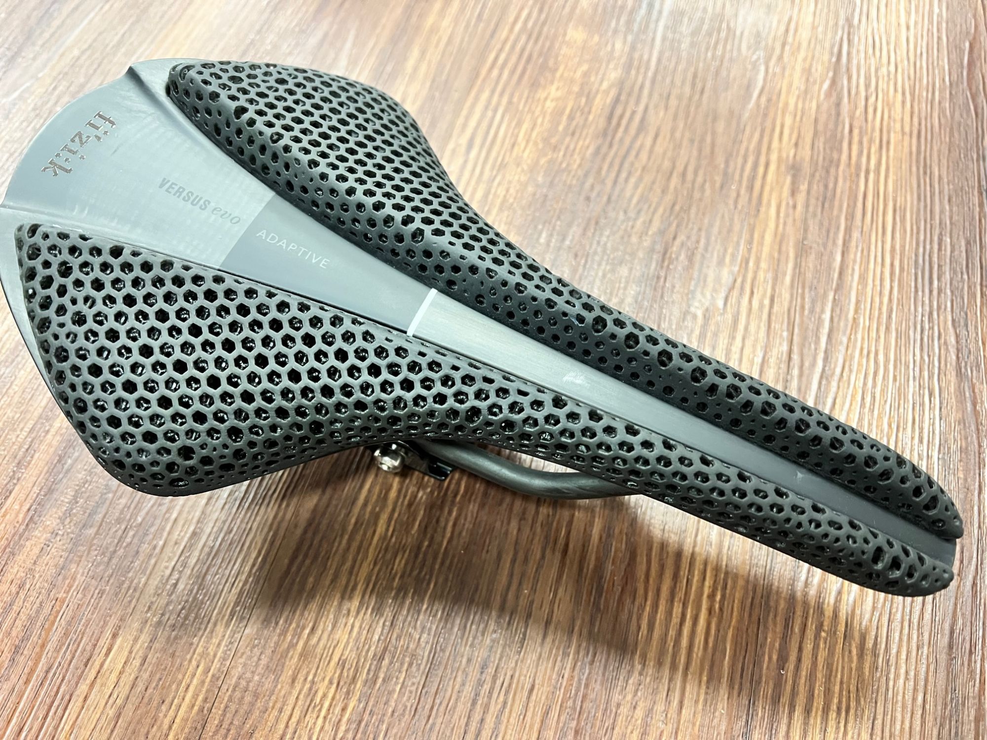 fizik フィジーク アンタレス VERSUS EVO 00 ADAPTIVE - パーツ