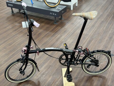 Brompton C Line 12-Gang Matt Black PINK gepimmt