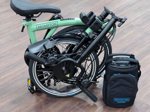 Brompton Electric C Line 4-Gang Matcha Green Mittlerer Lenker Testrad