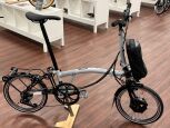 Brompton Electric P Line 4-Gang Lunar Ice Mittlerer Lenker