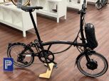 Brompton Electric P Line 4-Gang Midnight Black Mittlerer Lenker